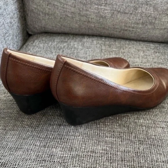 Life Stride Simply Comfort Groovy Brown Vegan Leather Wedge Heels 10W - Picture 3 of 4
